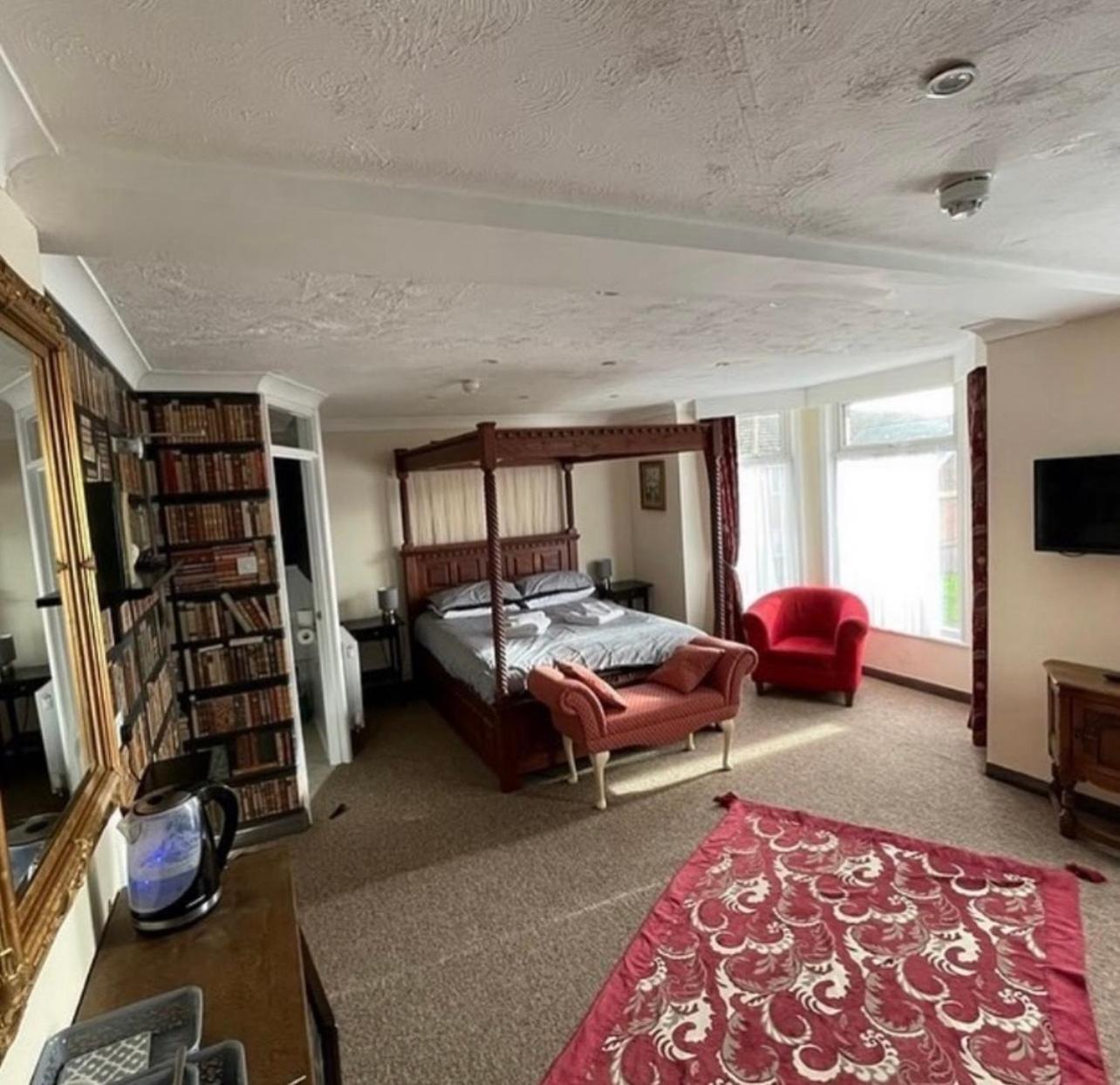 Hotel Of Wizardry Great Yarmouth Extérieur photo