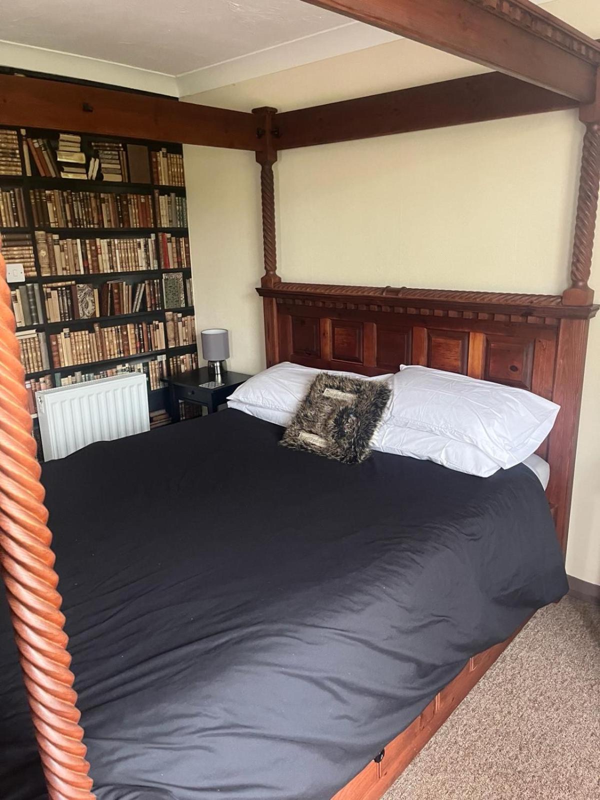 Hotel Of Wizardry Great Yarmouth Extérieur photo